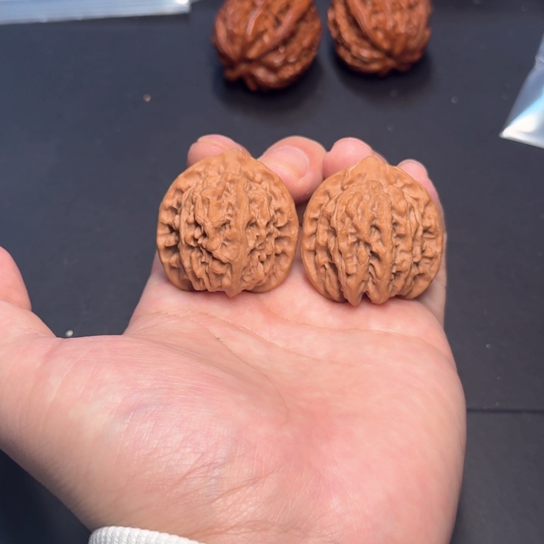 文玩核桃把件37野生核桃全品