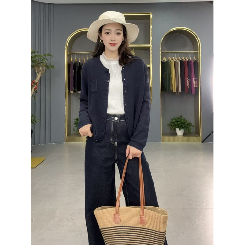 D2507长袖常规款厚款秋季纯色毛针织衫女装气质开衫风