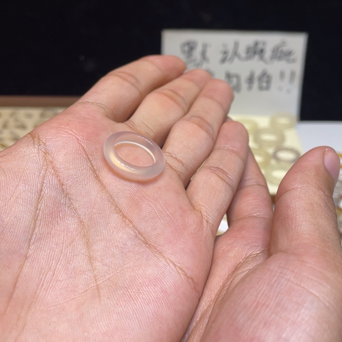 玛瑙/玉髓未镶嵌戒指234号港9 默认瑕疵