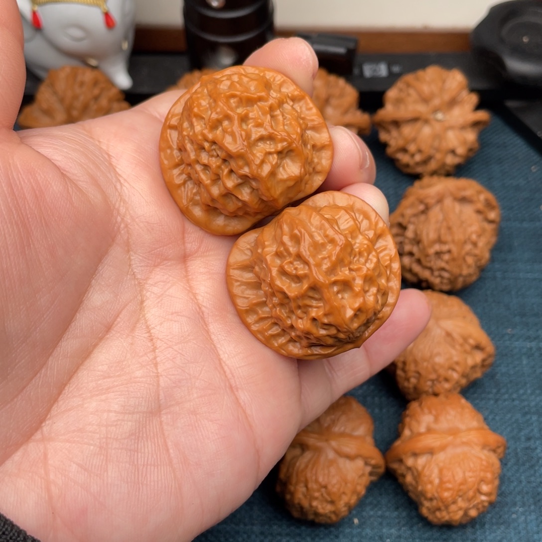 :***:文玩核桃把件瓷娃娃37