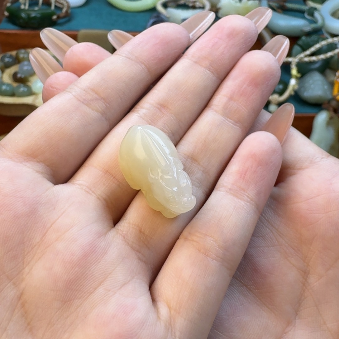 颈饰未镶嵌和田玉