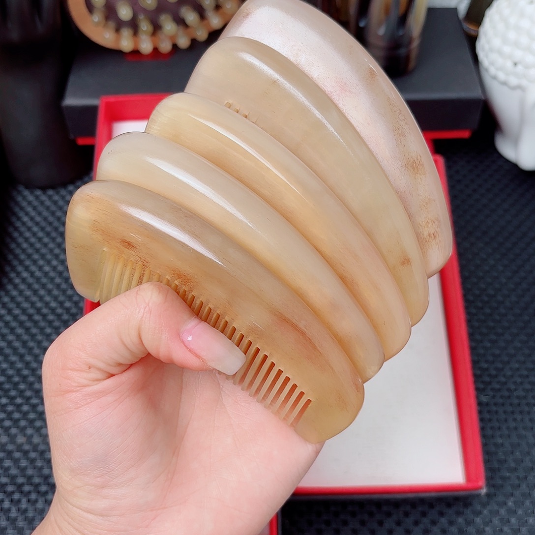 纯手工制作纯牛角梳子
