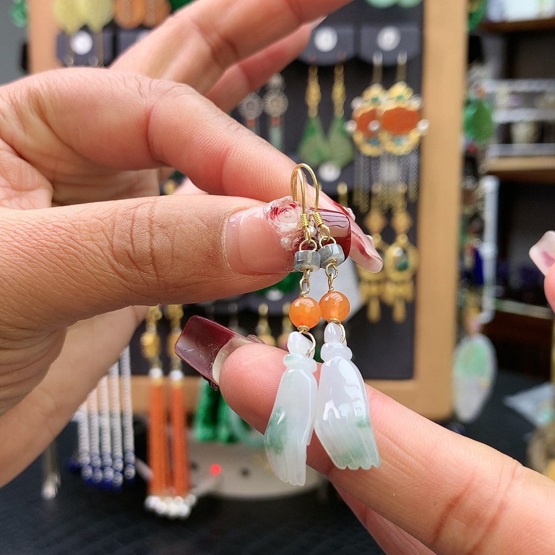 【闪购商品】翡翠耳饰未镶嵌耳坠