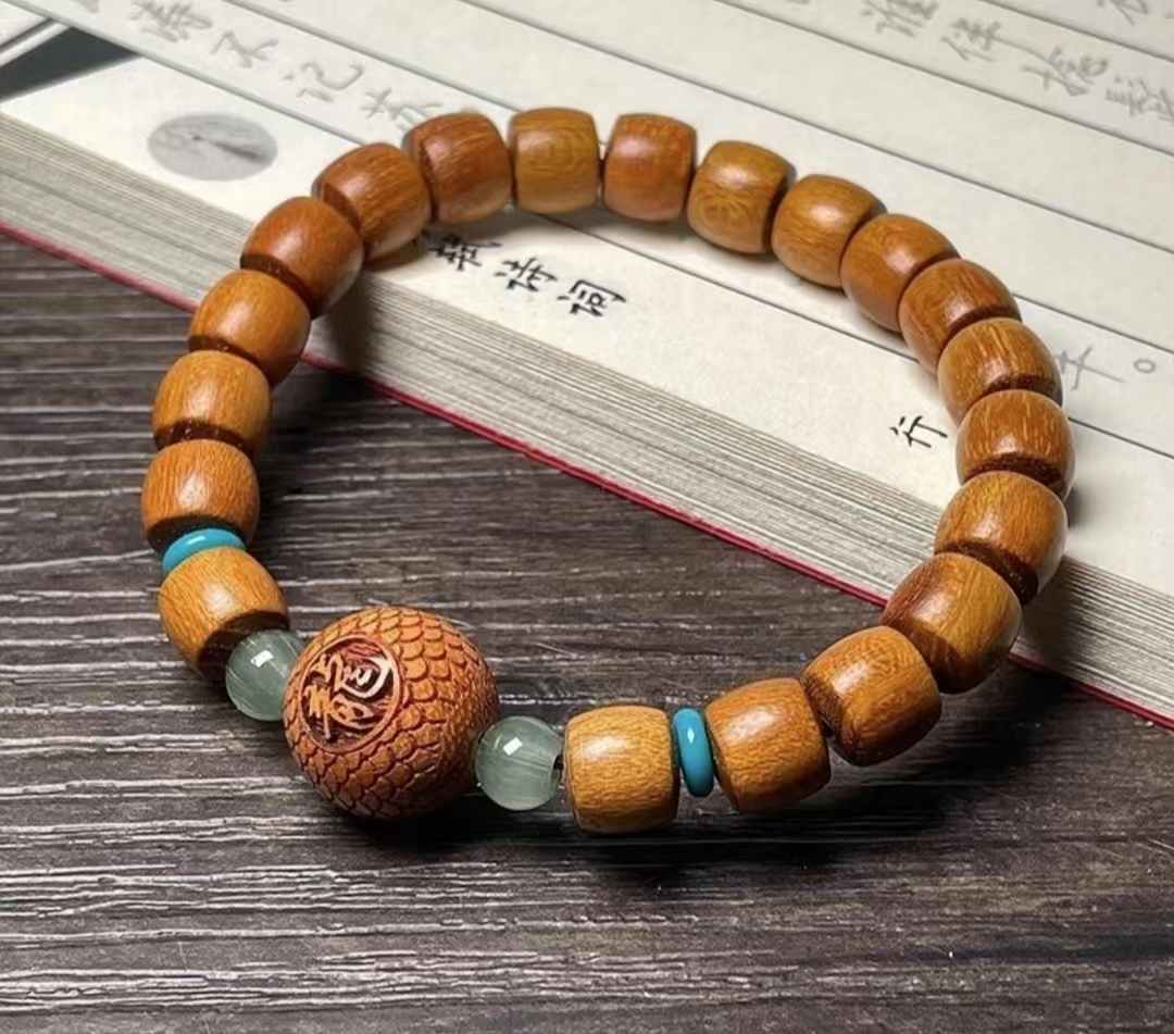 檀木直切桶珠8m手串（样式多样，发其一）  3217