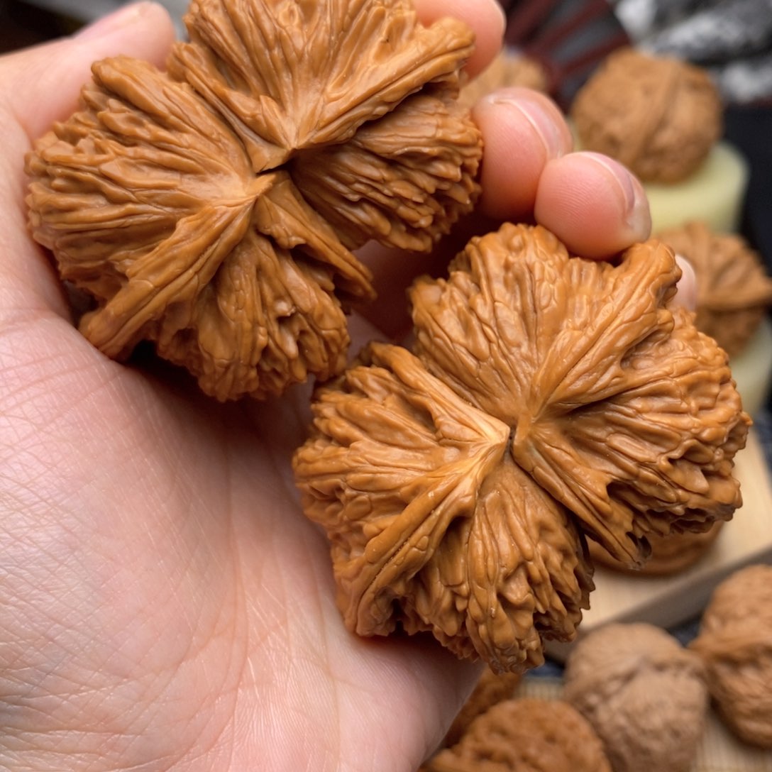 文玩核桃吊坠59四棱连体