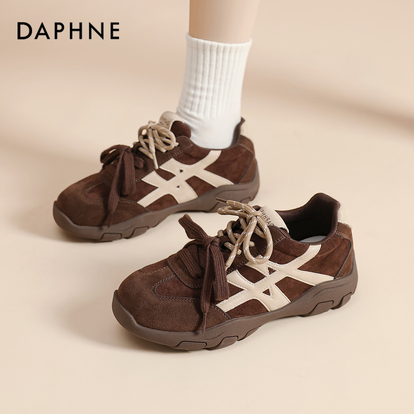 达芙妮德训鞋女2025冬新款棕色鞋子百搭休闲鞋平底女鞋阿甘运动鞋