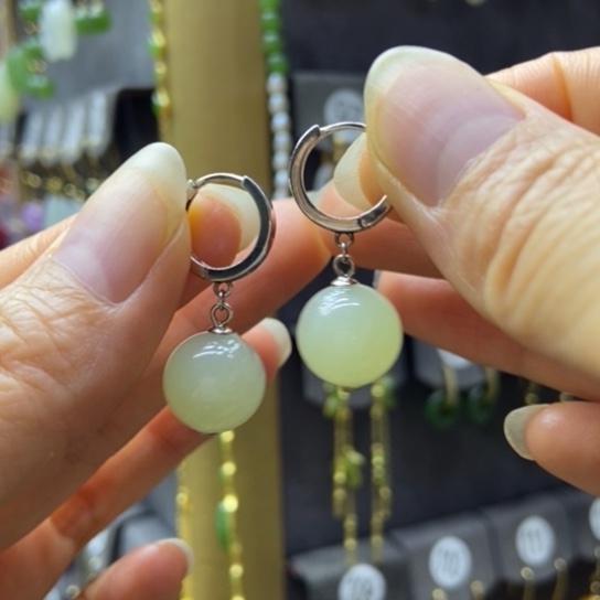 和田玉银S925镶嵌耳饰