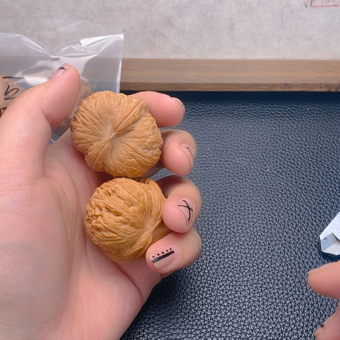 一***红核桃44全品元宝核桃