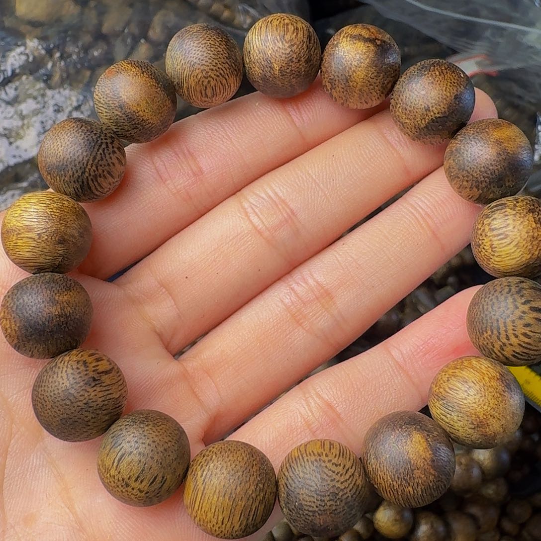 沉香手串1.3圆珠15克多样性发一