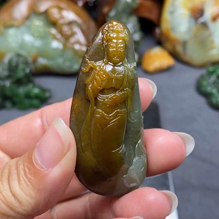 和田玉未镶嵌把件