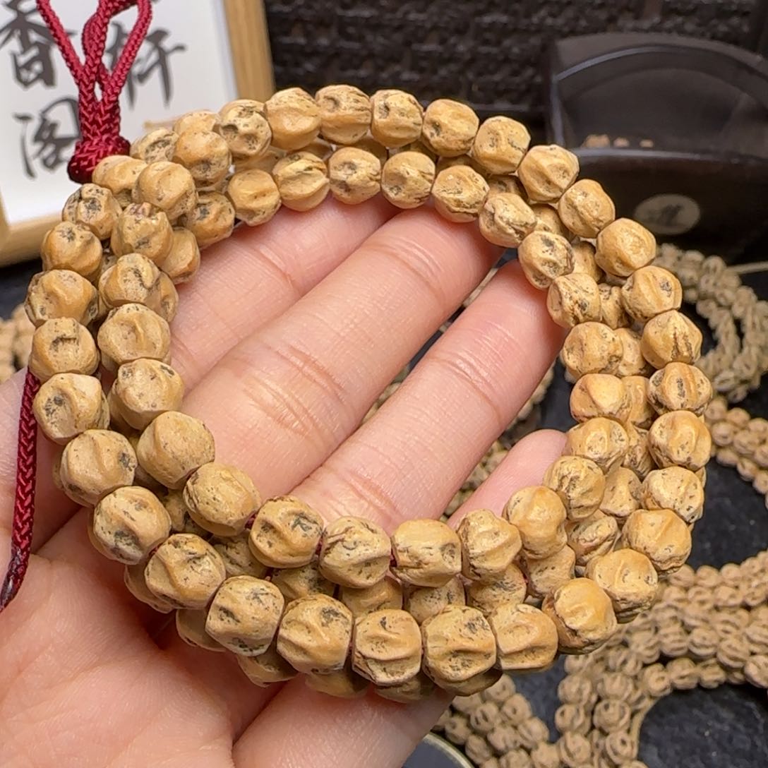 柏香籽/百香籽吊坠兔****