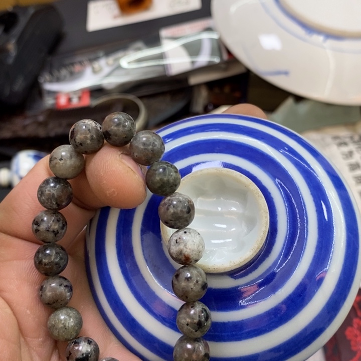 瓷片o o o o o o o o