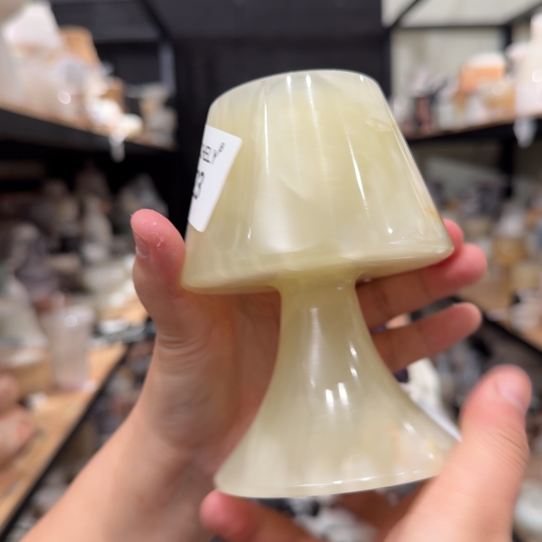 大理石R223。   关机。