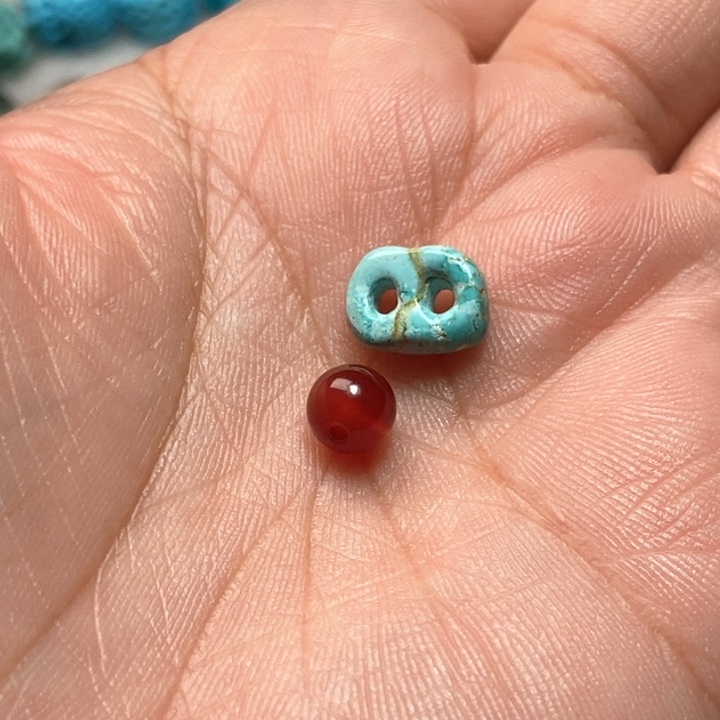 颈饰未镶嵌南红玛瑙