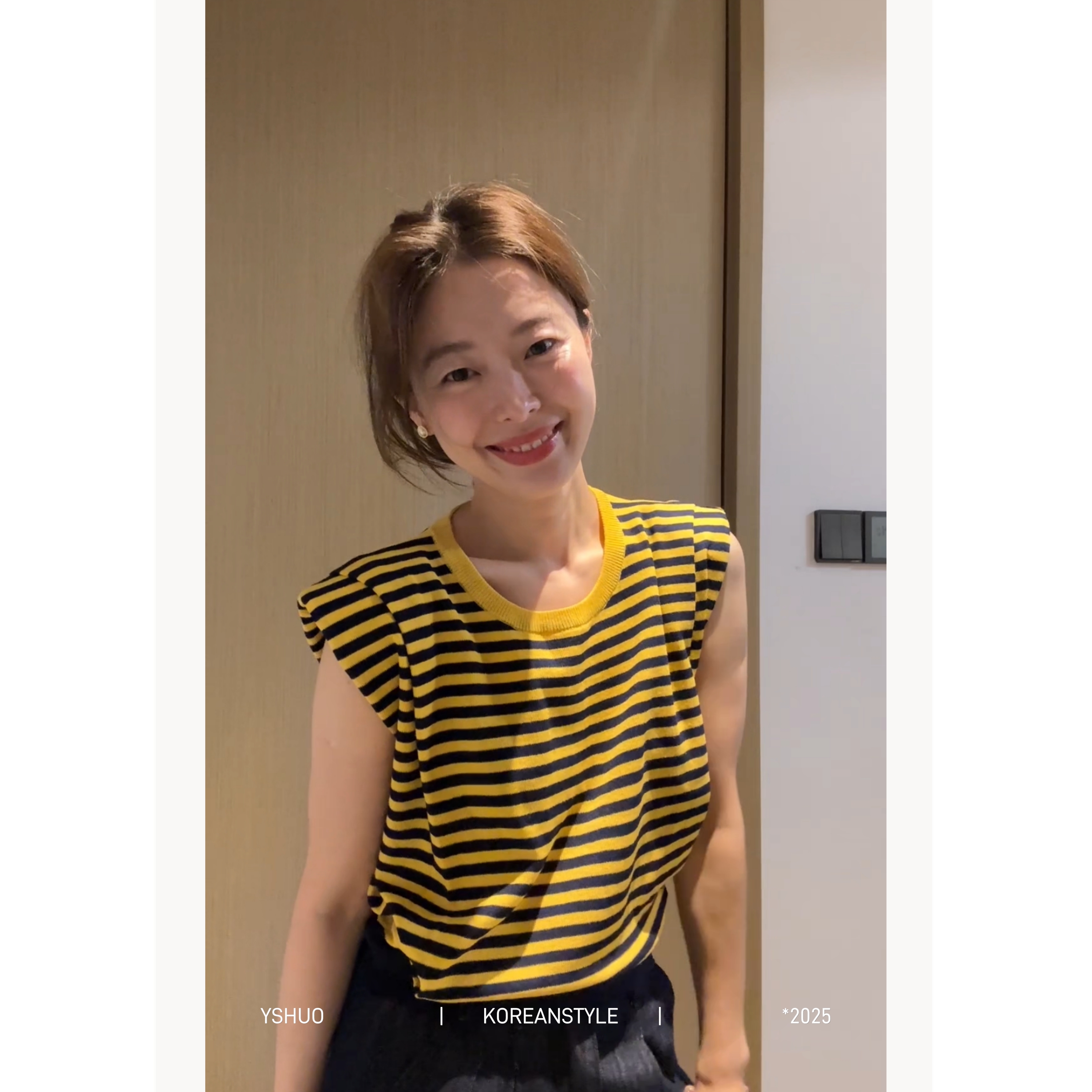 【格调派对】百搭外穿无袖针织马甲直角肩拼色条纹上衣 25162