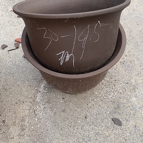 中国宜兴紫砂花盆，