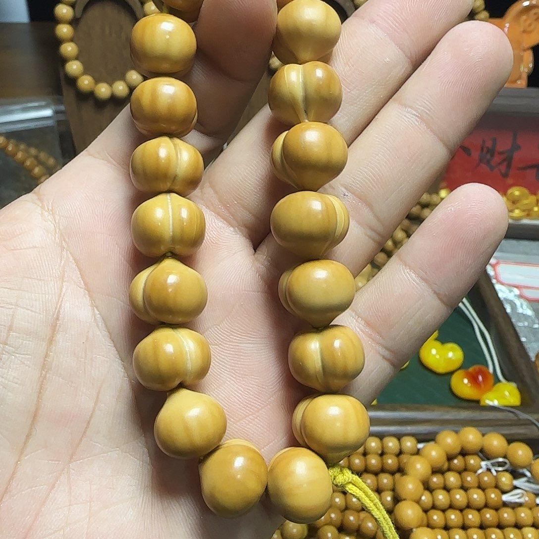 猴头核桃吊坠屁桃15