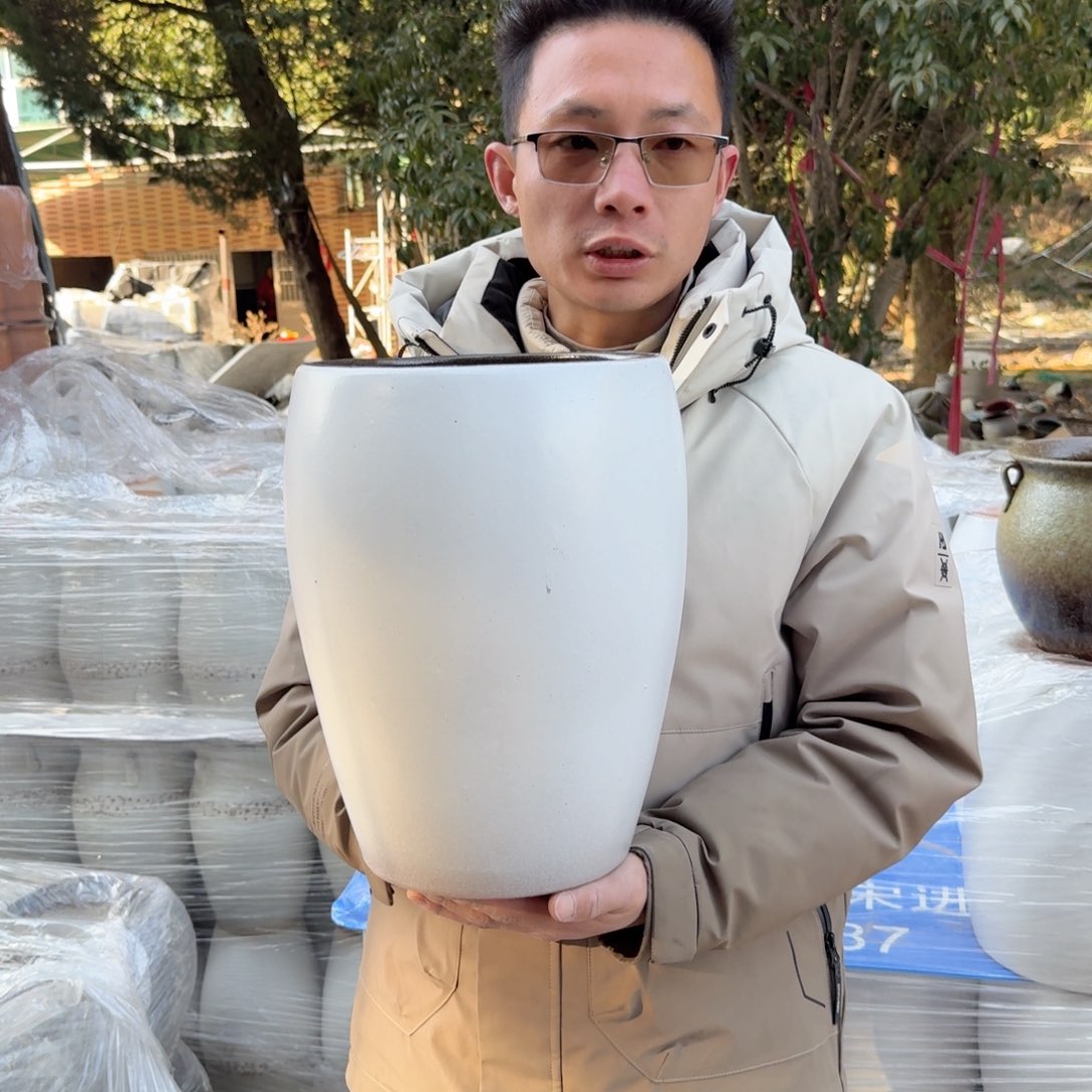 紫砂花盆口22高33（一个蛋壳白色宋