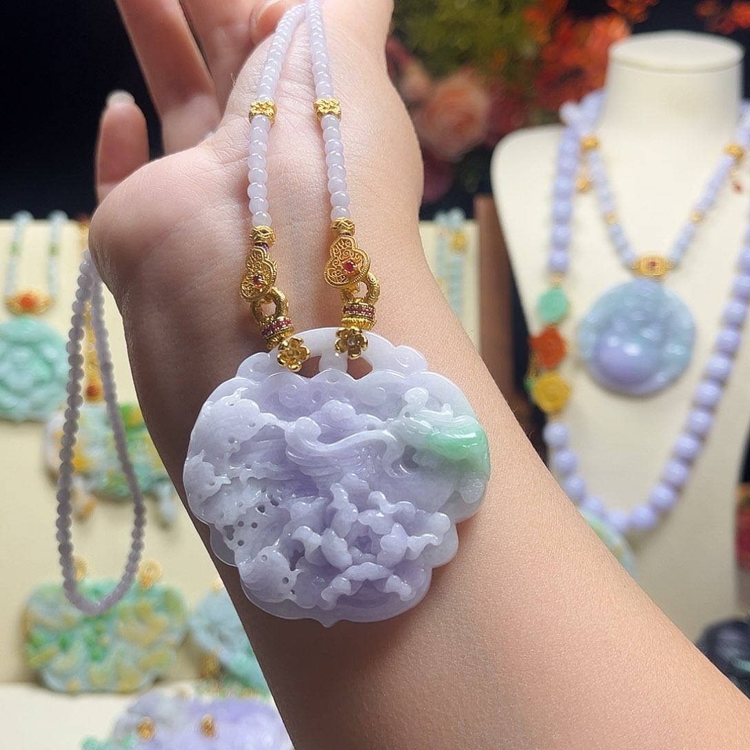 翡翠颈饰未镶嵌紫凤凰