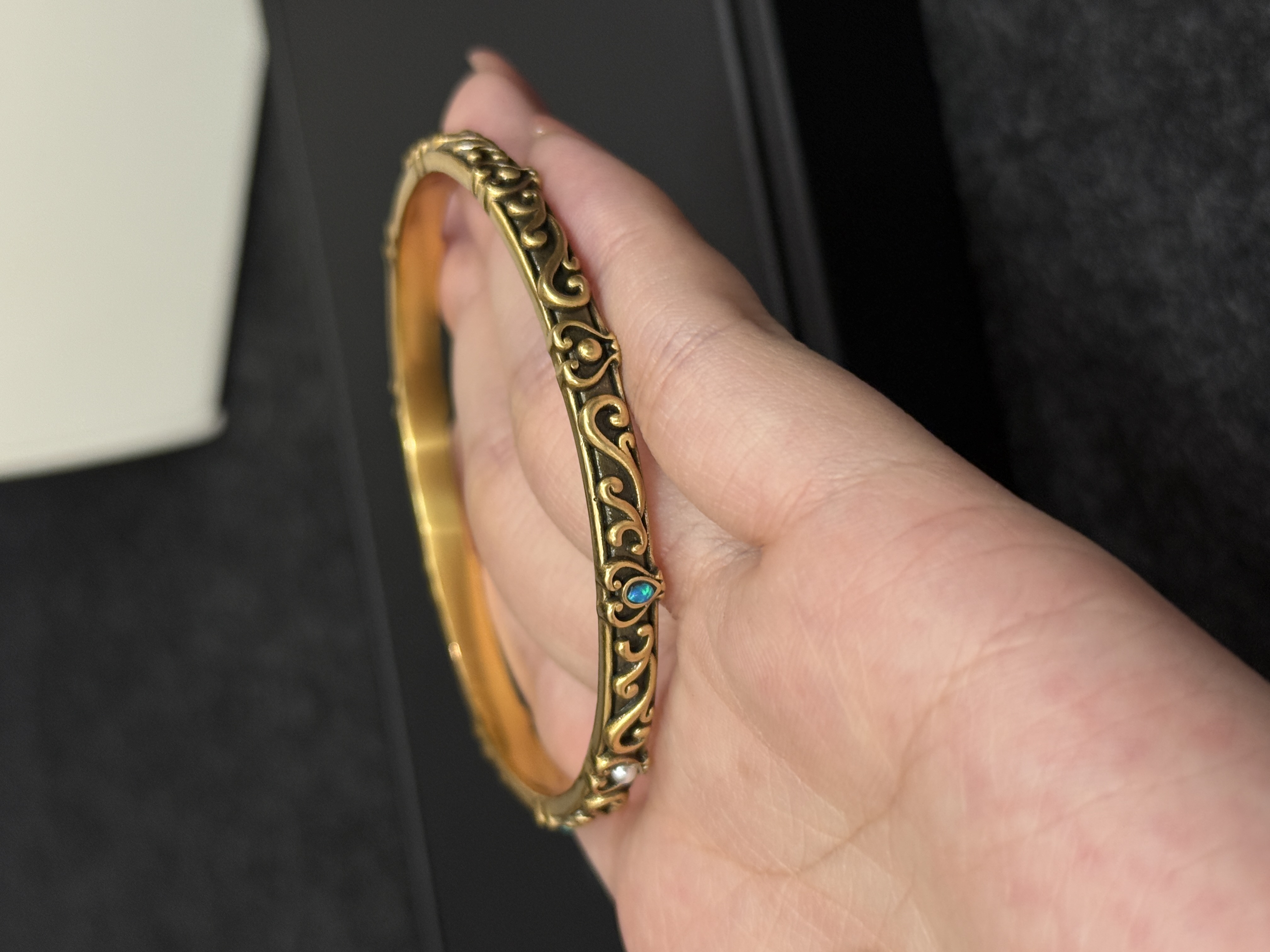 合金手镯 流光溢彩水滴手镯复古手环时尚气质轻奢黑色小众重工