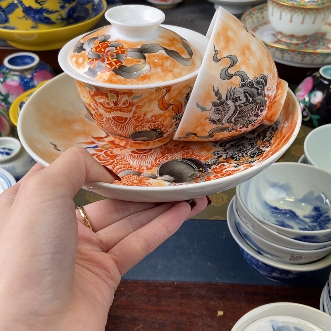 兔***子陶瓷艺术家的作品是一种非常高兴