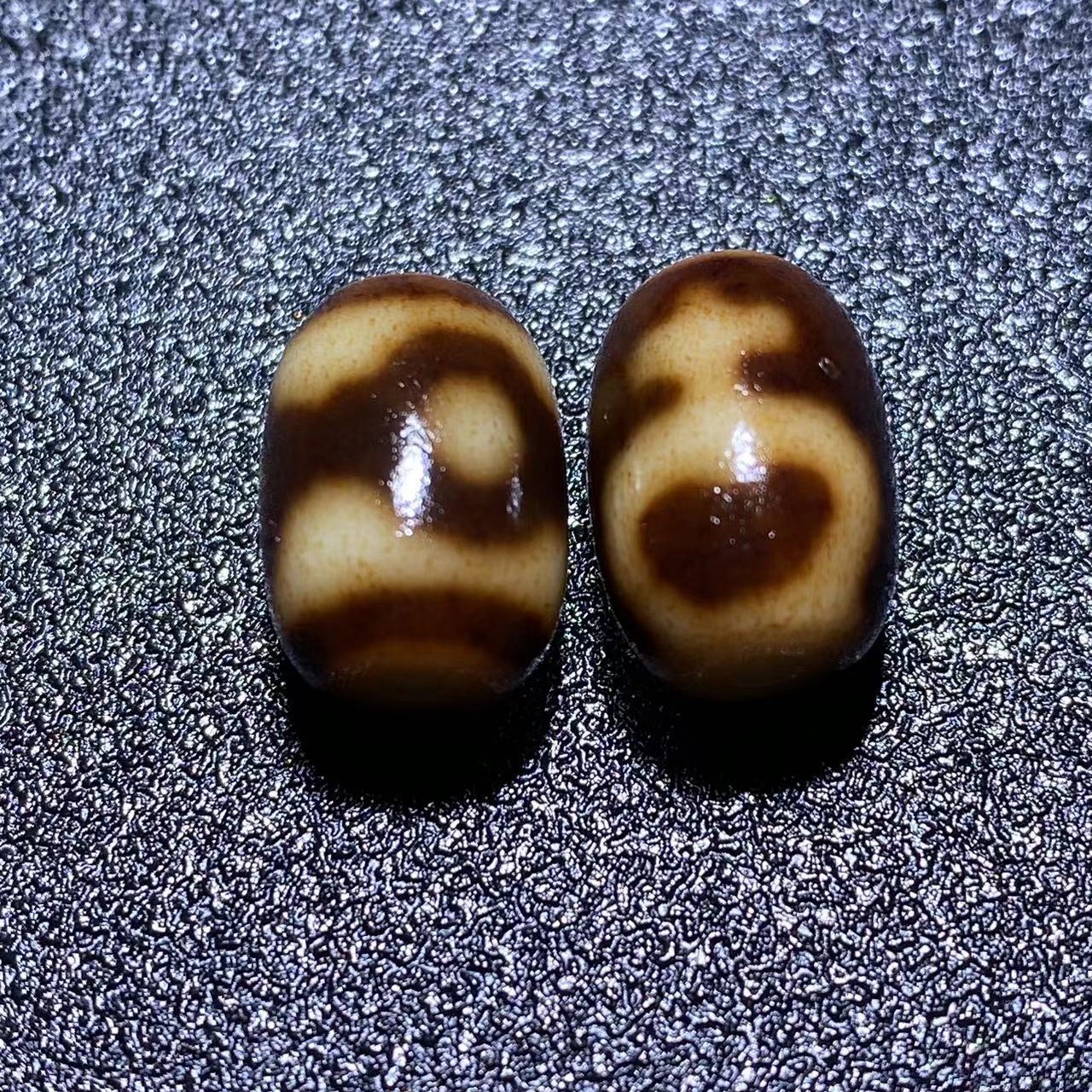 玛瑙单珠文玩配饰牙黄三眼宝瓶尺寸10×14皮壳老气油润