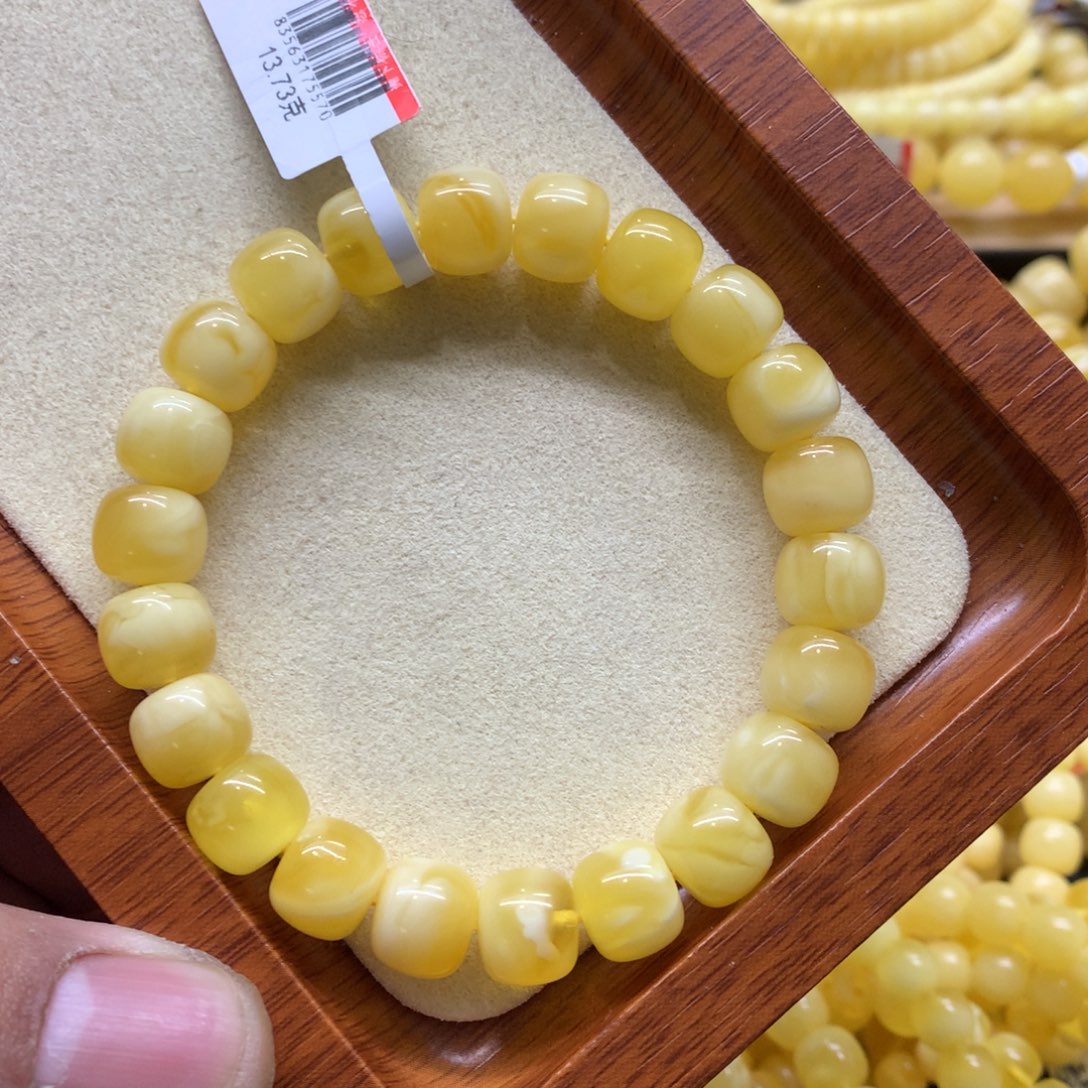 蜜蜡手链未镶嵌许*三蜜蜡