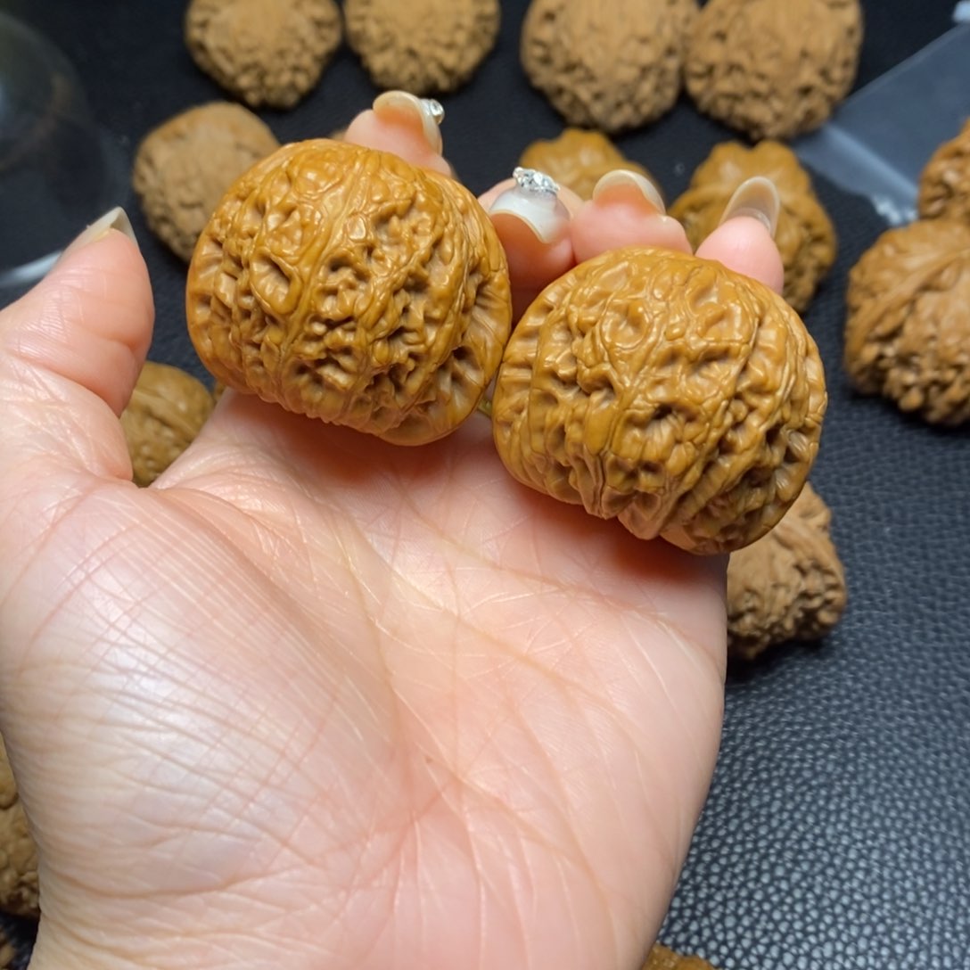 文玩核桃把件2***帅元宝