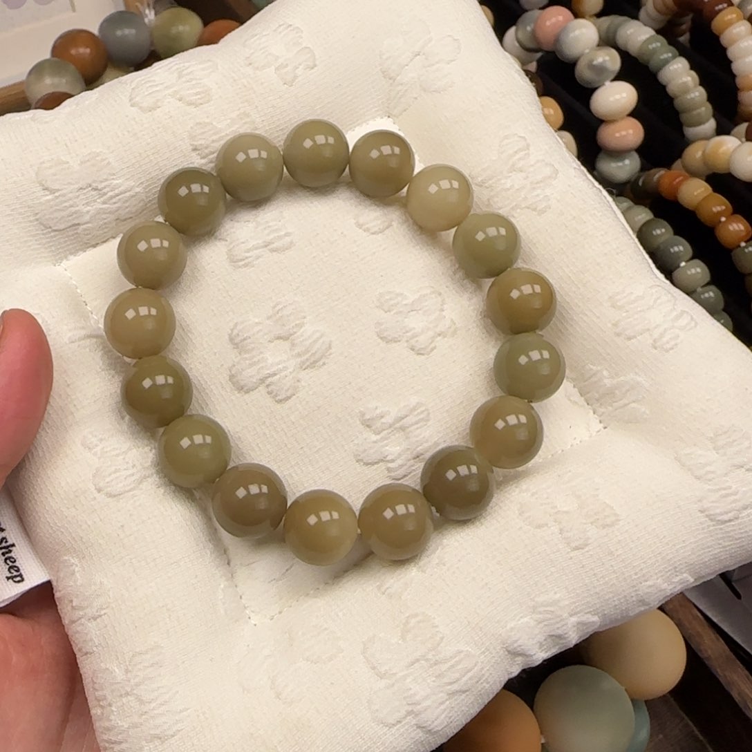 白玉菩提吊坠碧螺春圆珠