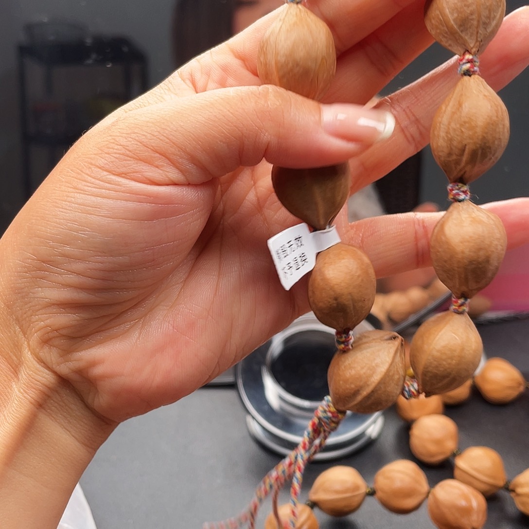 雷***手橄榄核手串/手链19.26铁盒青青