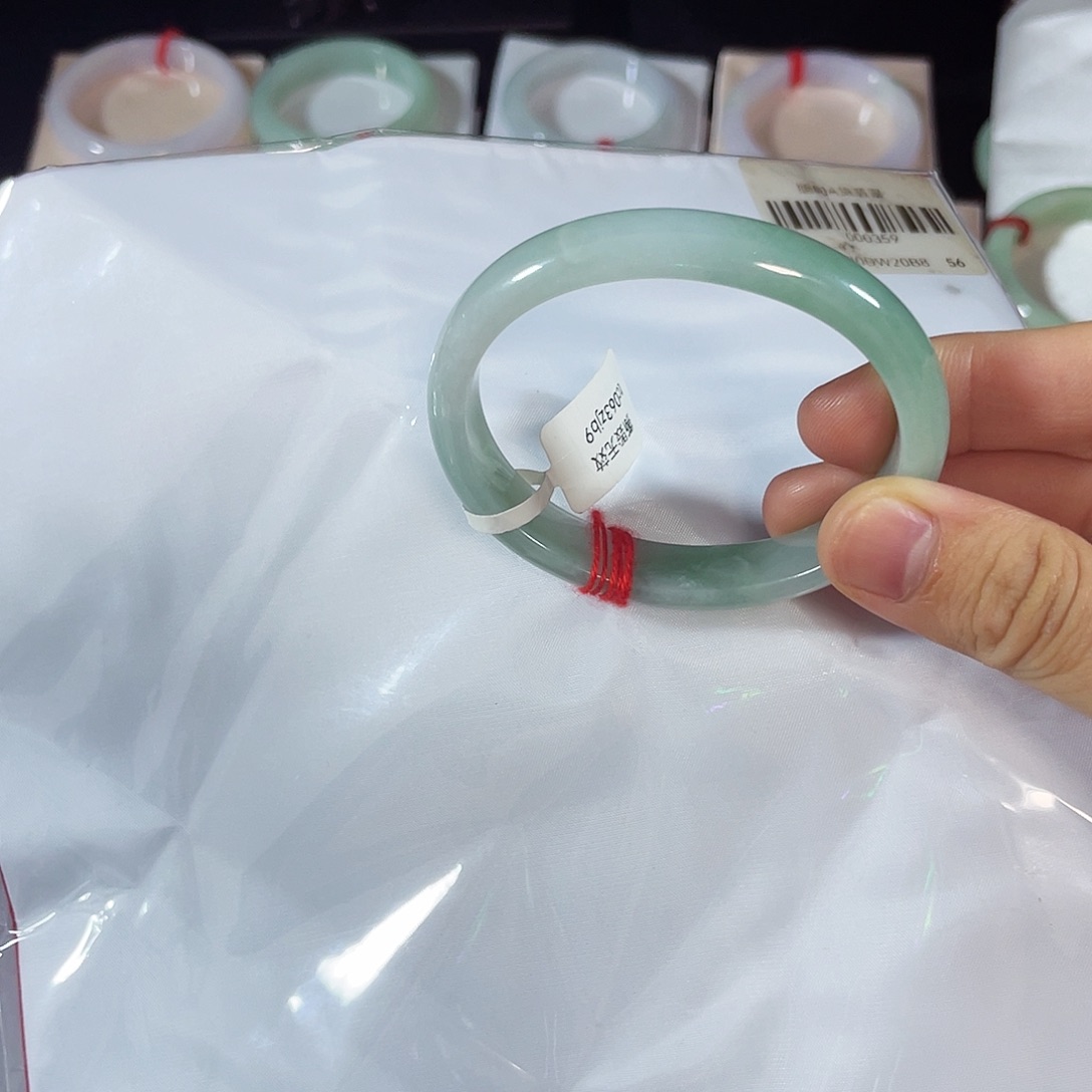 未镶嵌手镯翡翠✨****?