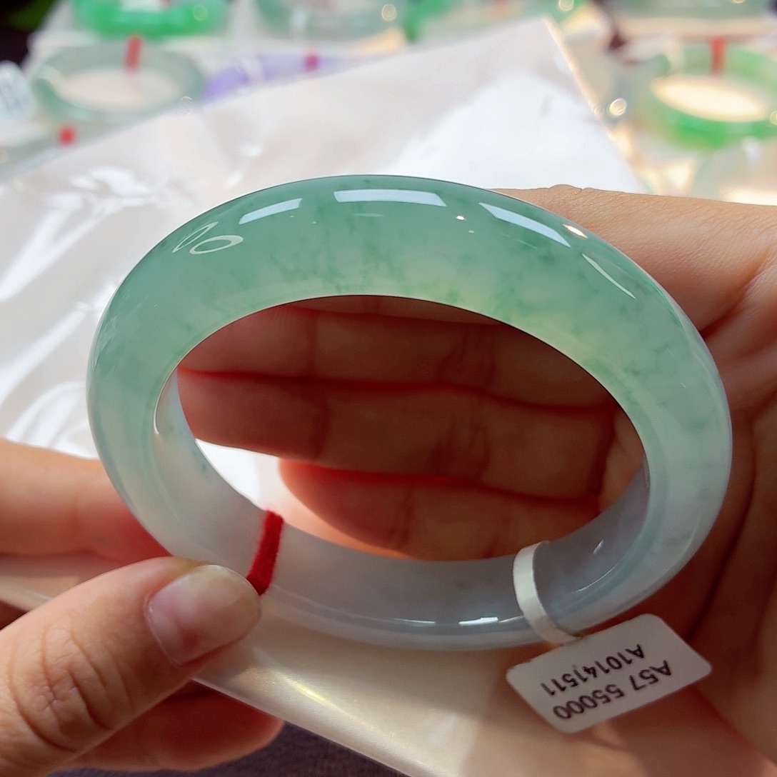 翡翠未镶嵌手镯蓝底飘绿花68-14