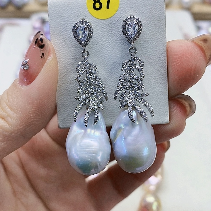 银S925镶嵌耳饰淡水珍珠