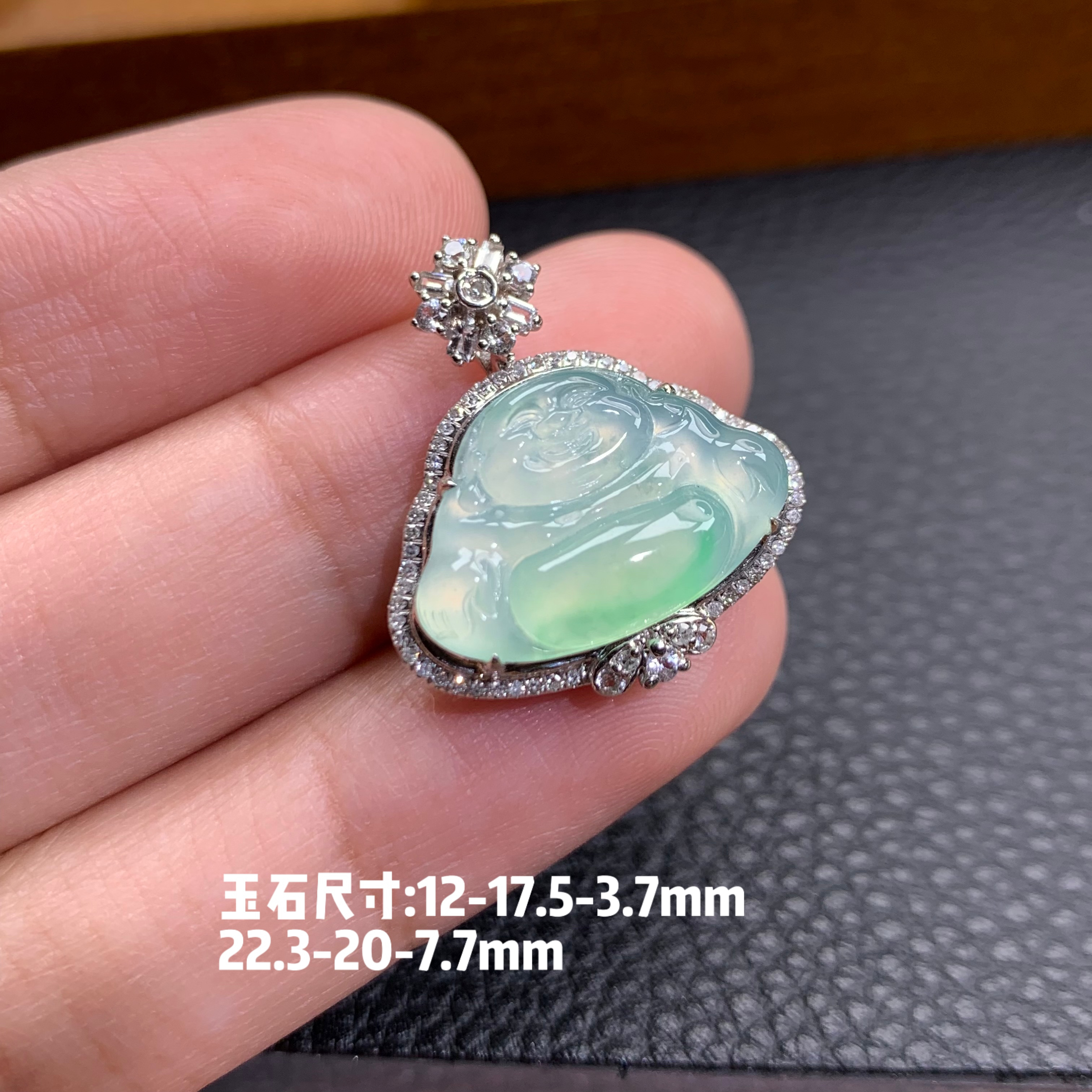仙子翡翠18k金镶嵌冰种甜绿佛公吊坠缅甸翡翠A货锁骨链弥勒佛玉石