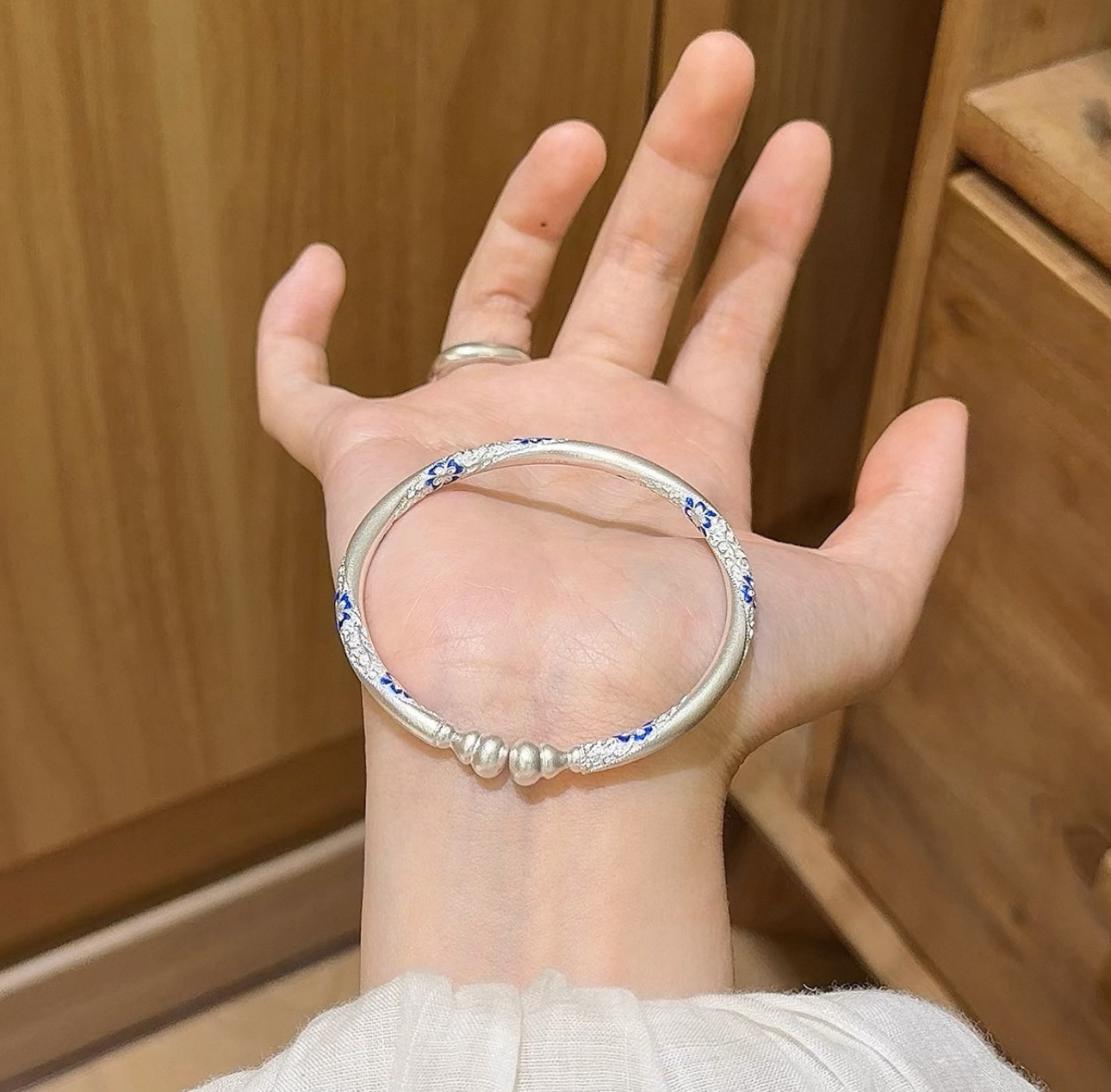 足银手镯 A15足银999开口葫芦对珠卷草纹桔梗花手镯