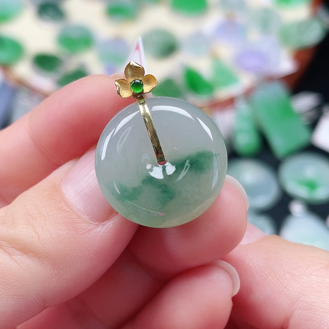 颈饰18K金镶嵌翡翠下播福利 平安扣