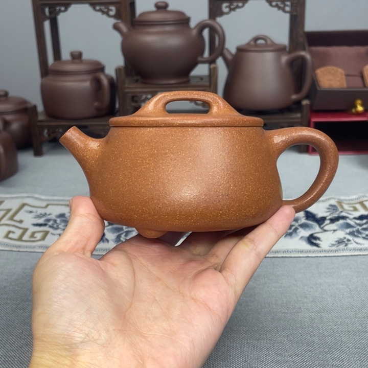 茶杯紫砂 宝山红降坡 230 240