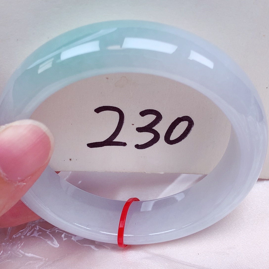 翡翠未镶嵌手镯翡翠