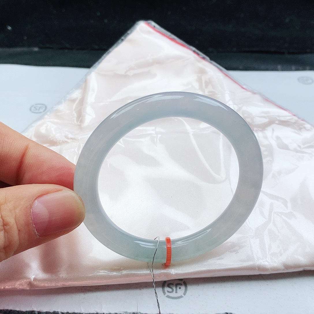 翡翠手镯未镶嵌天然翡翠手镯