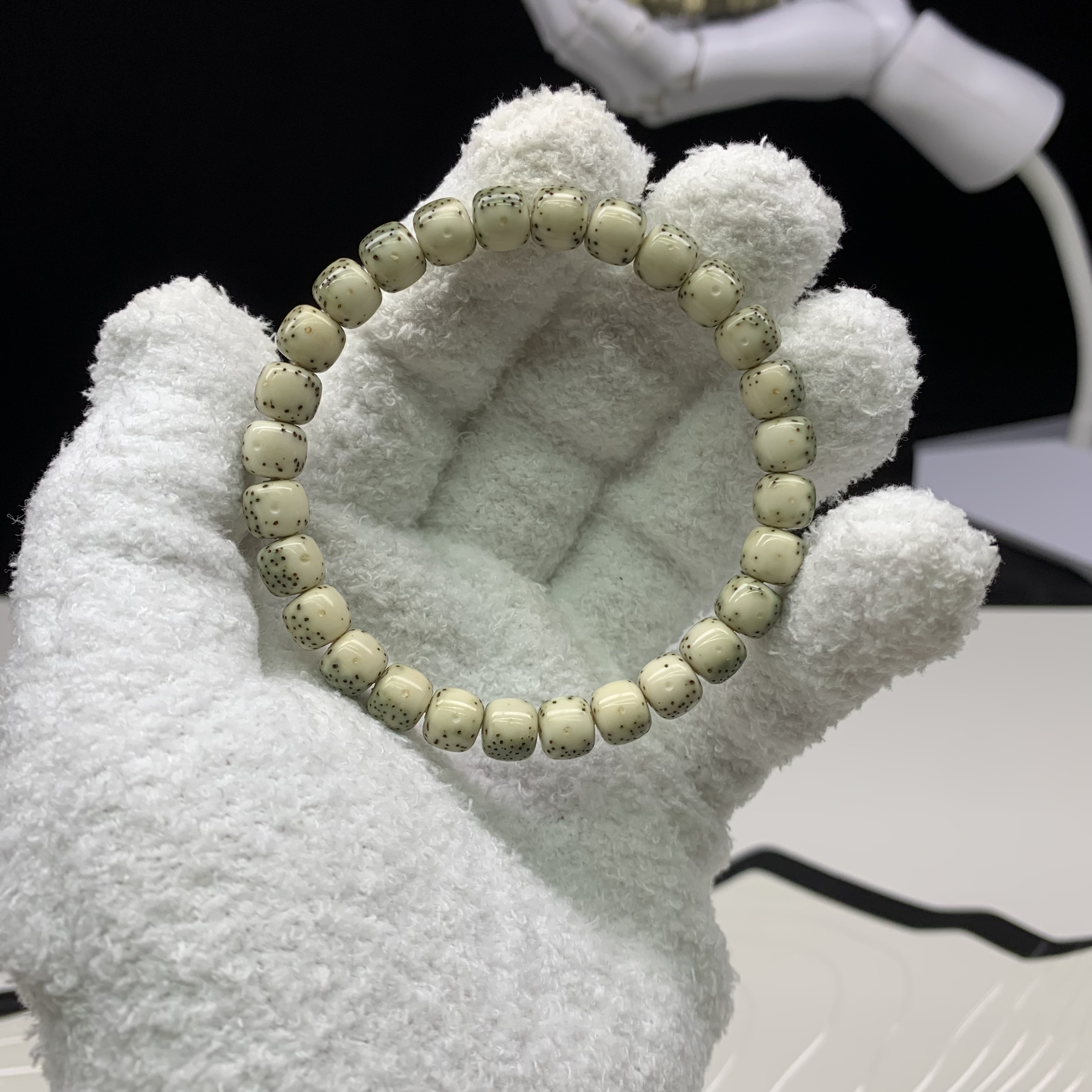 星临屿月XLYY108一物一图8*7mm大留白星月菩提（颗颗带月个别浅月）