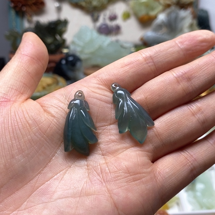 未镶嵌蛇纹石玉耳饰
