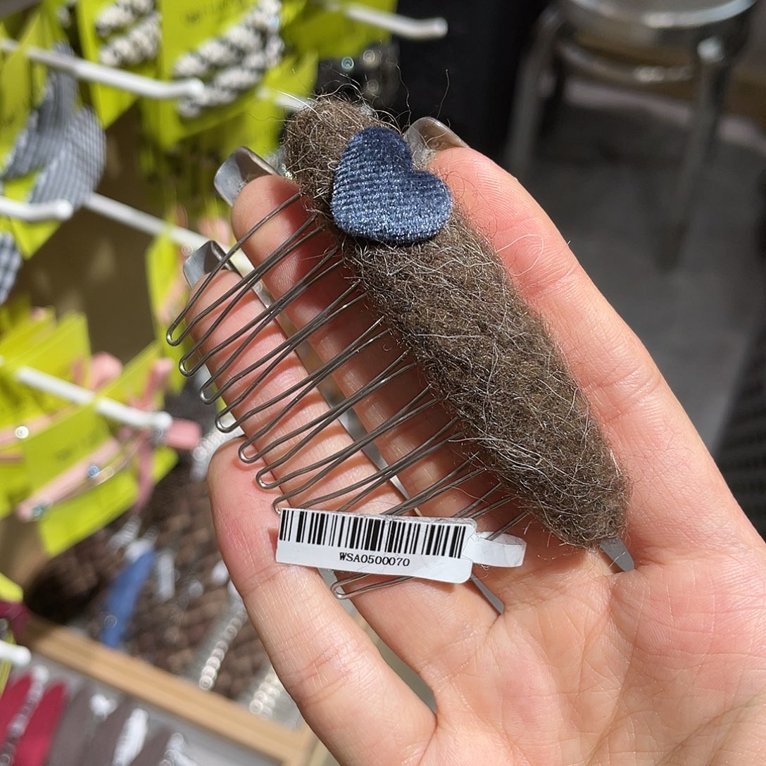 布艺非金属咖色蓝爱心