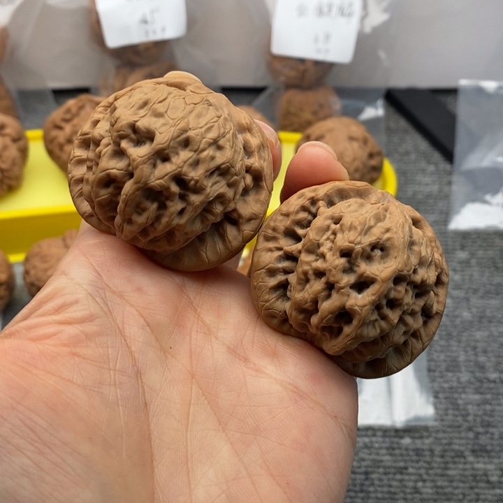 文玩核桃吊坠45金公子