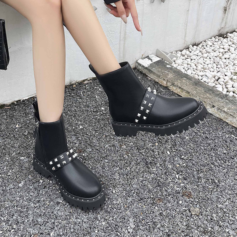 2025秋冬新款铆钉侧拉链短靴黑色真皮厚底粗跟2025今年流行靴子