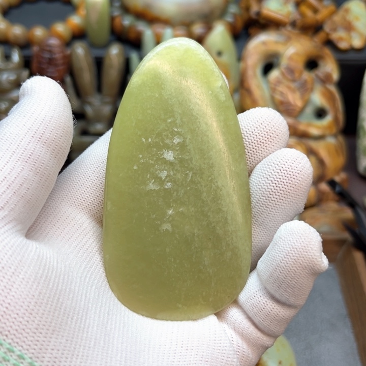 未镶嵌和田玉挂件巴*