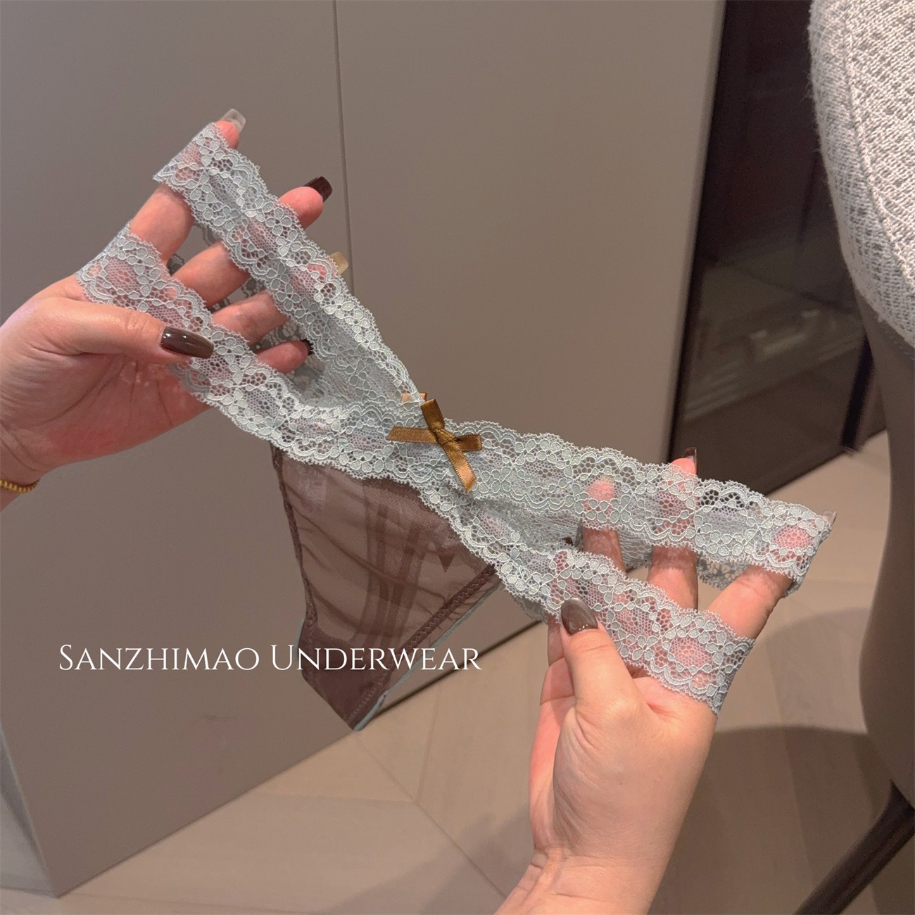 欲姬腰精~女生低腰无痕网纱蝴蝶结细带T字内裤少女