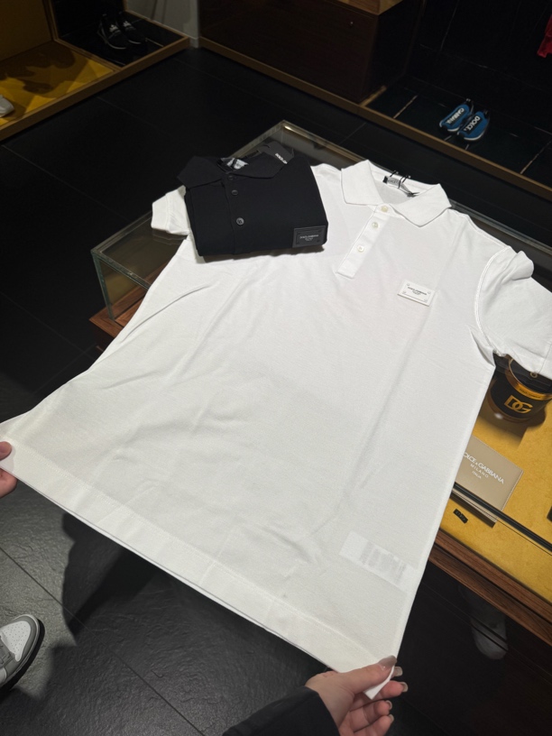 全新未使用D…G哑光黑/白牌polo男