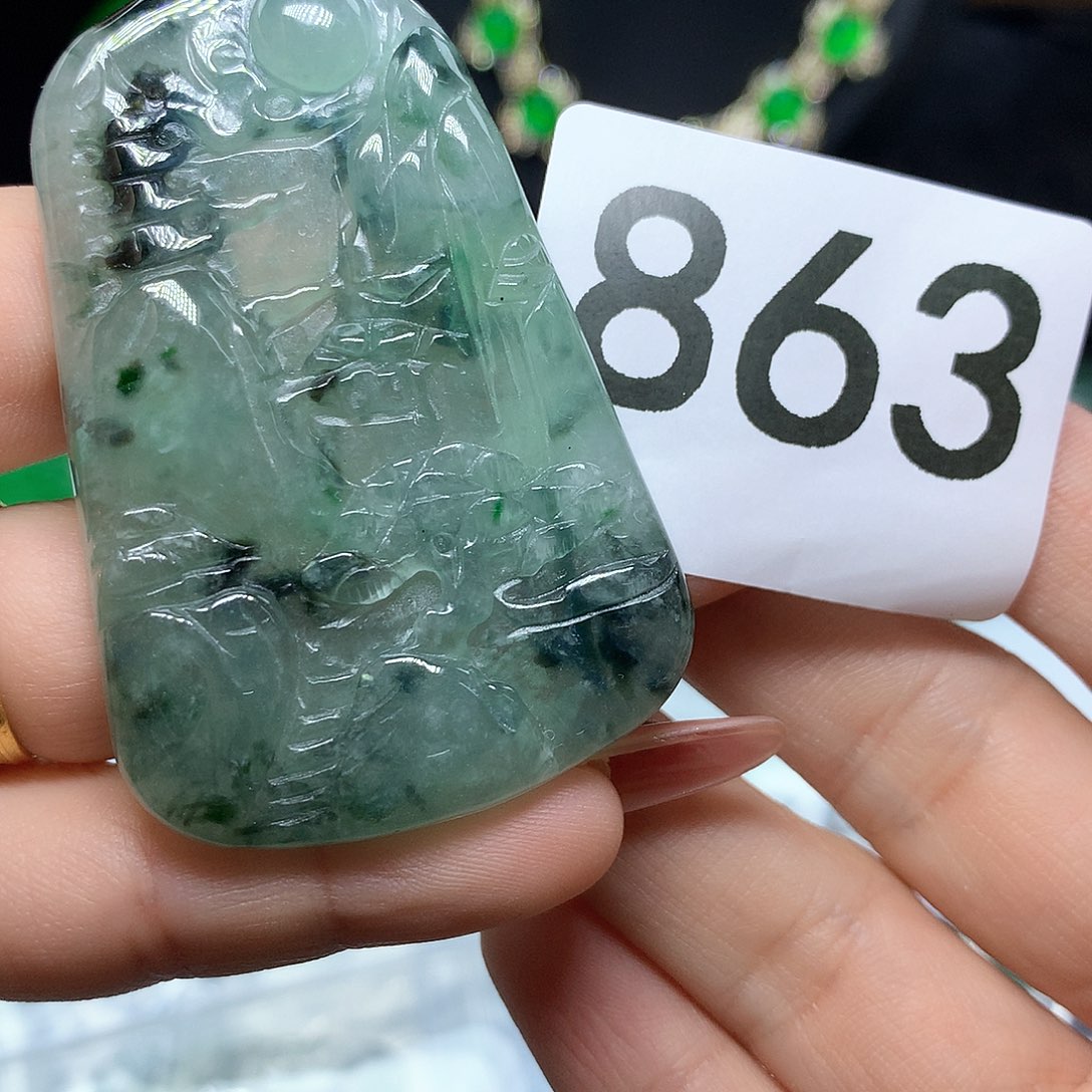 翡翠吊坠(赠链)未镶嵌