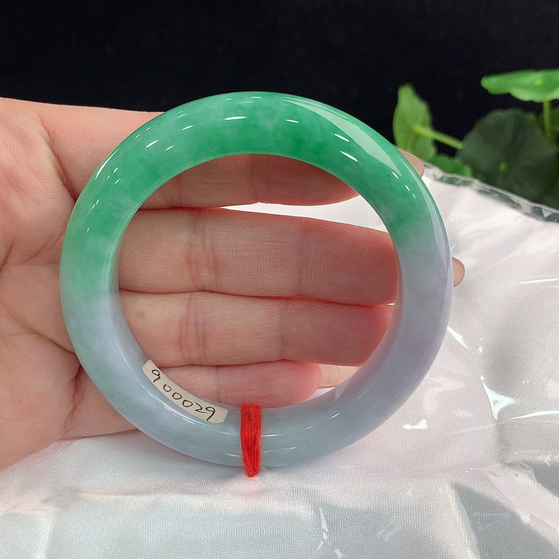 翡翠未镶嵌手镯K*55，总53000分单1