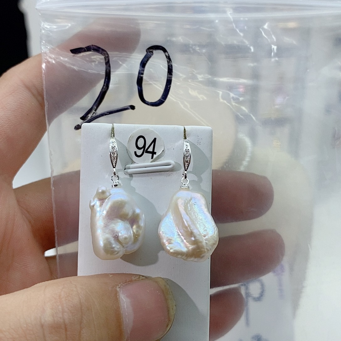 淡水珍珠颈饰合金